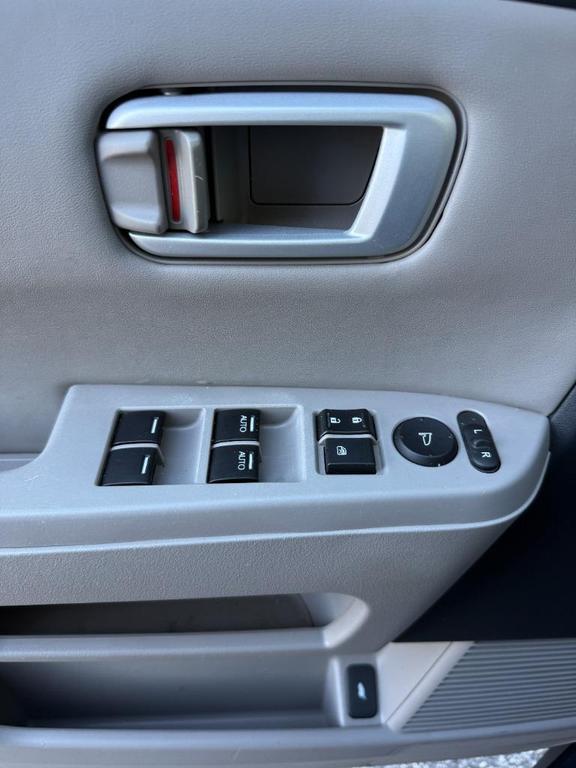 used 2013 Honda Pilot car, priced at $12,995