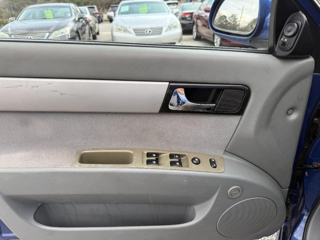 used 2008 Suzuki Forenza car, priced at $3,995