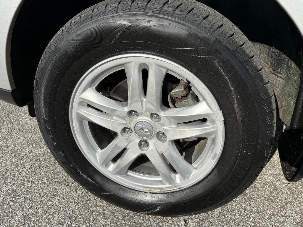 used 2012 Hyundai Santa Fe car, priced at $9,995