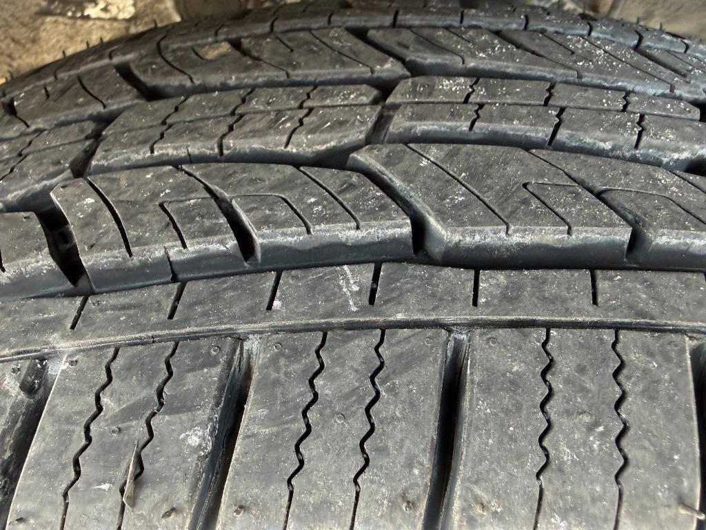 used 2012 Hyundai Santa Fe car, priced at $9,995