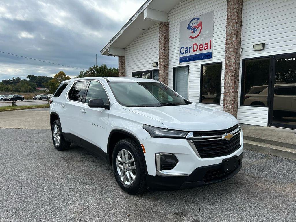 used 2023 Chevrolet Traverse car, priced at $15,900