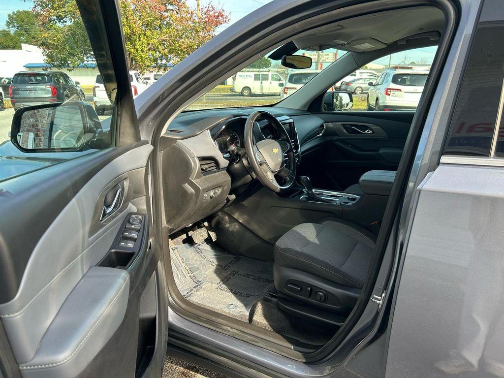 used 2020 Chevrolet Traverse car, priced at $14,900