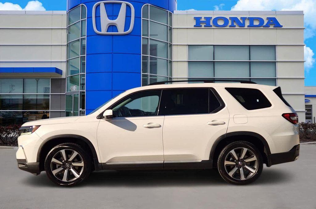 used 2024 Honda Pilot car, priced at $37,224