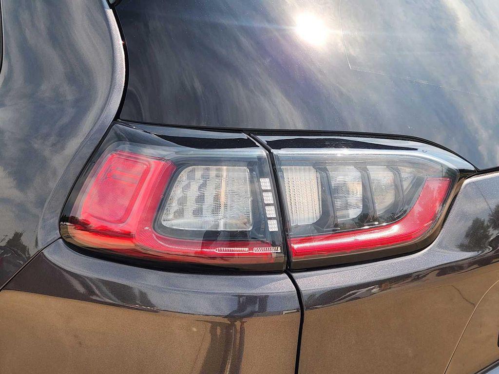 used 2021 Jeep Cherokee car, priced at $19,223
