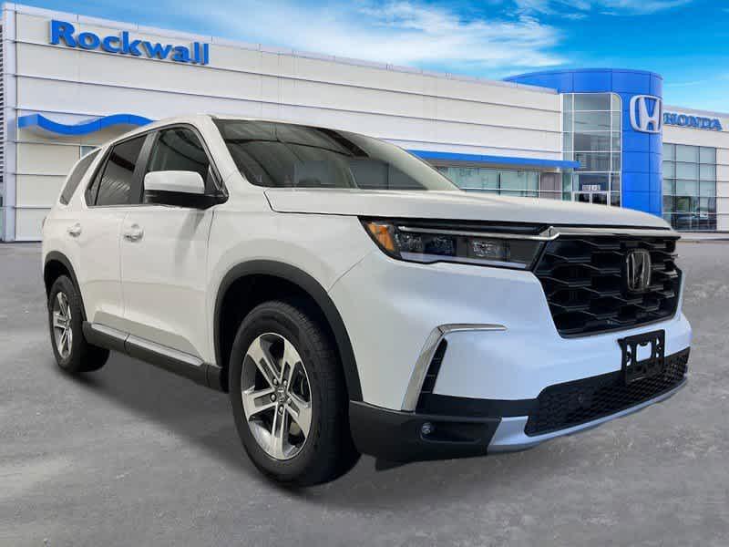 new 2025 Honda Pilot car, priced at $46,780