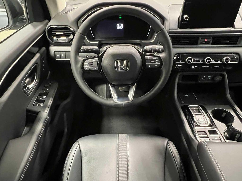 new 2025 Honda Pilot car, priced at $46,050