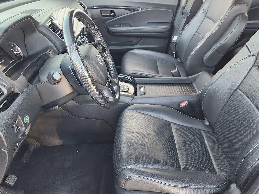 used 2023 Honda Passport car, priced at $31,374