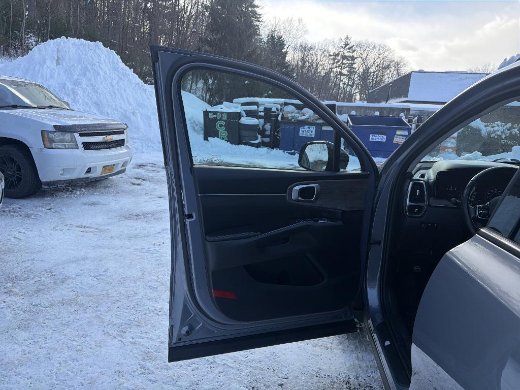 used 2022 Kia Sorento car, priced at $23,000