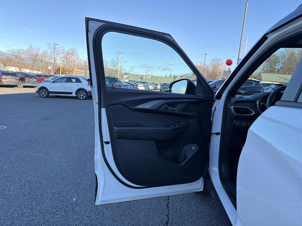 used 2023 Chevrolet TrailBlazer car, priced at $20,920