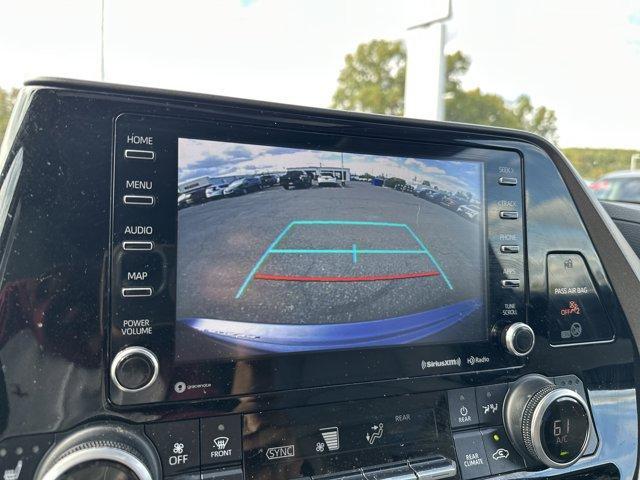 used 2022 Toyota Highlander car, priced at $29,500