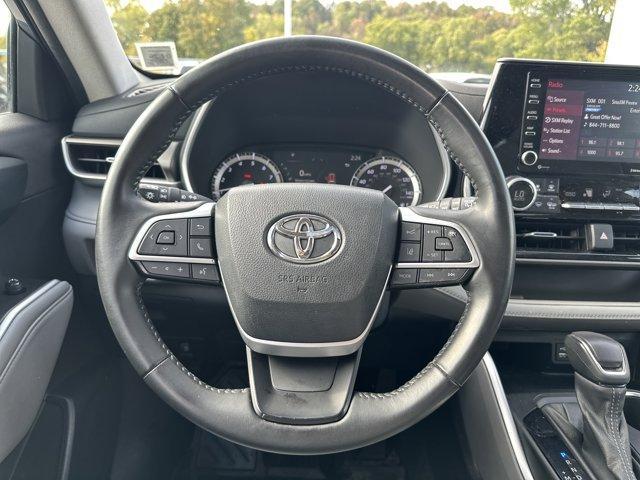 used 2022 Toyota Highlander car, priced at $29,500