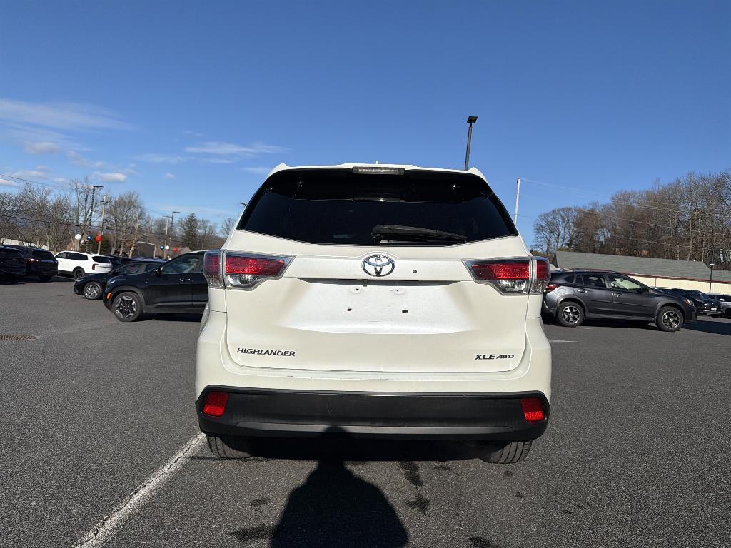 used 2015 Toyota Highlander car, priced at $14,995
