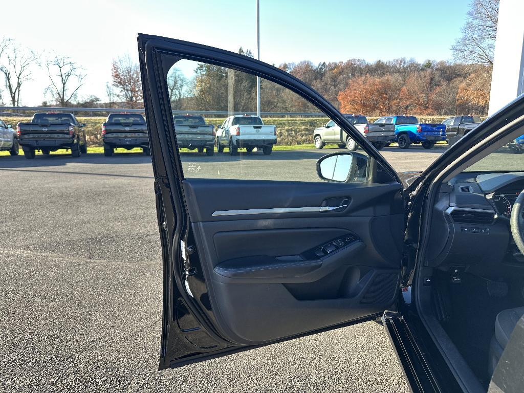 used 2023 Nissan Altima car, priced at $17,250