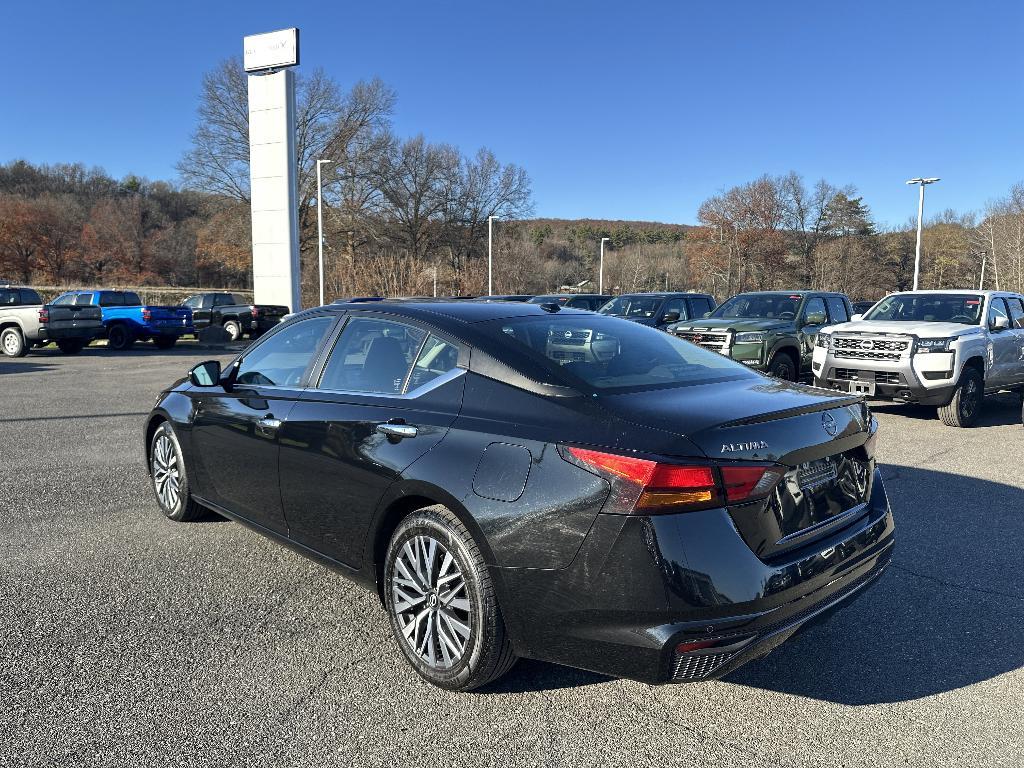 used 2023 Nissan Altima car, priced at $17,250