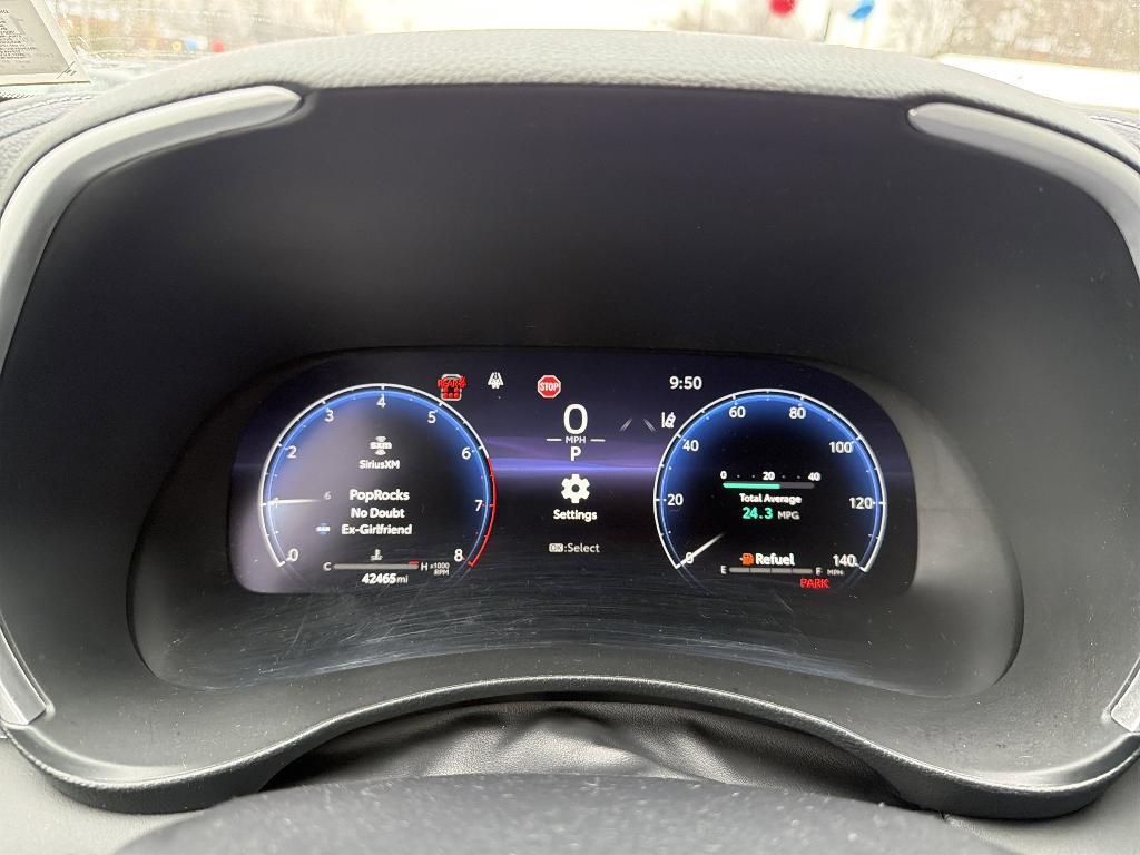 used 2024 Toyota Highlander car, priced at $37,650