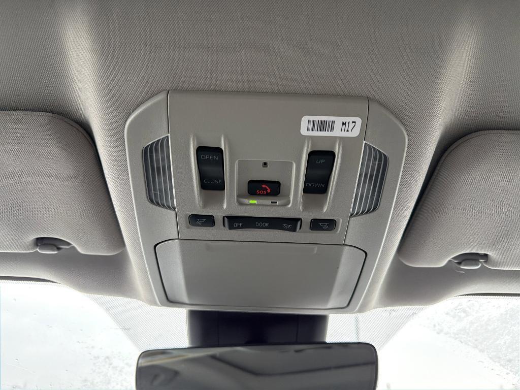 used 2024 Toyota Highlander car, priced at $37,650