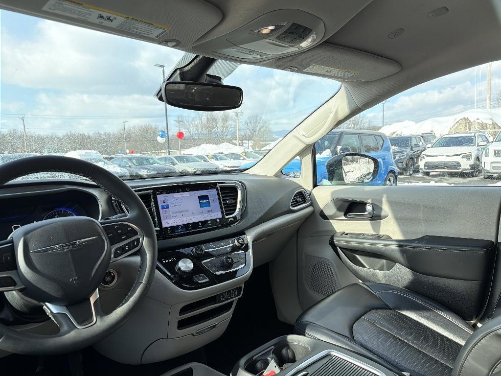 used 2023 Chrysler Pacifica car, priced at $24,000