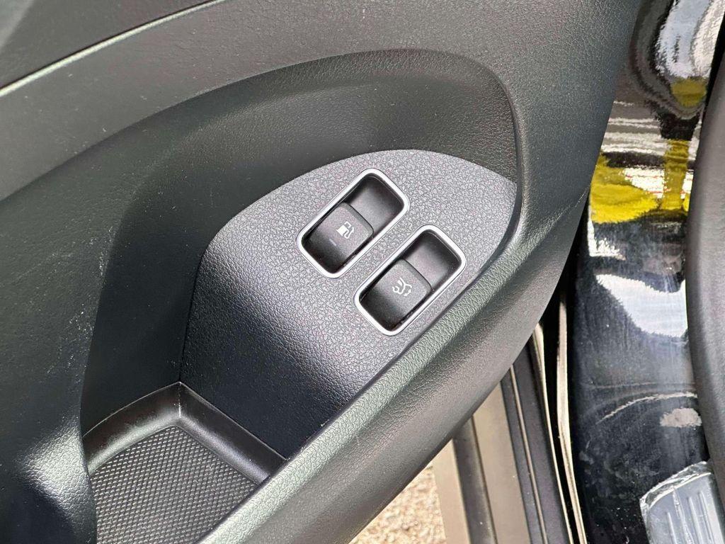 used 2024 Mercedes-Benz GLE 450 Plug-In Hybrid car, priced at $42,998