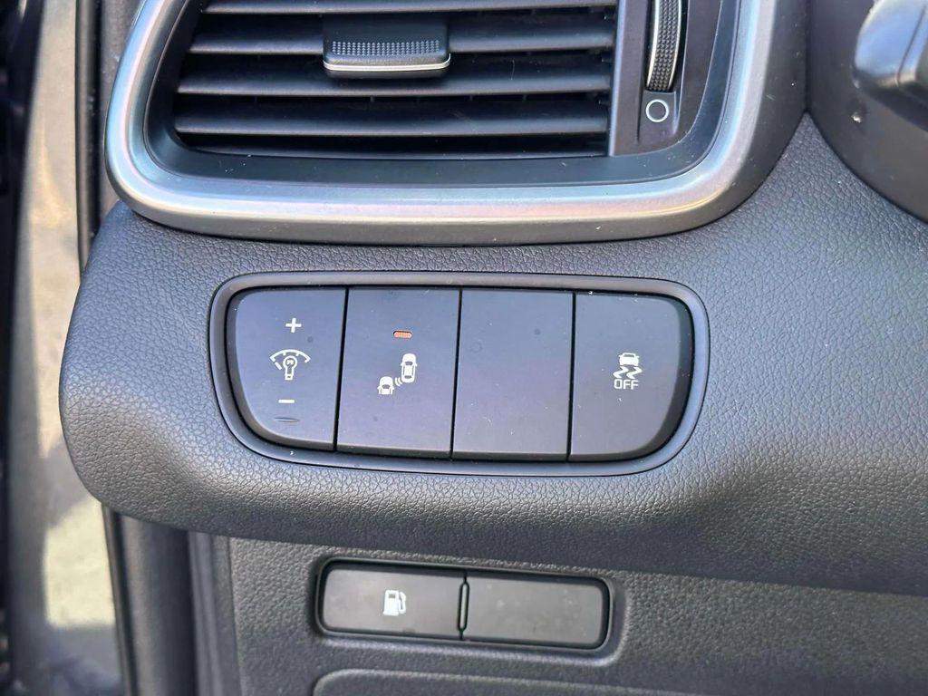 used 2020 Kia Sorento car, priced at $13,998