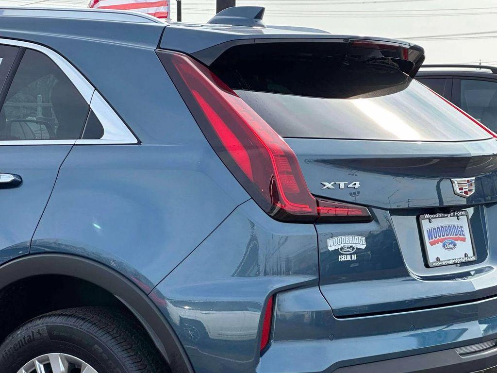 used 2024 Cadillac XT4 car, priced at $28,998