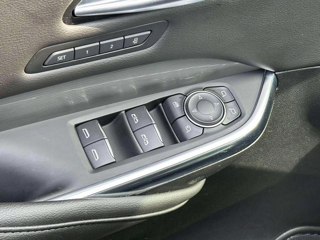 used 2024 Cadillac XT4 car, priced at $28,998