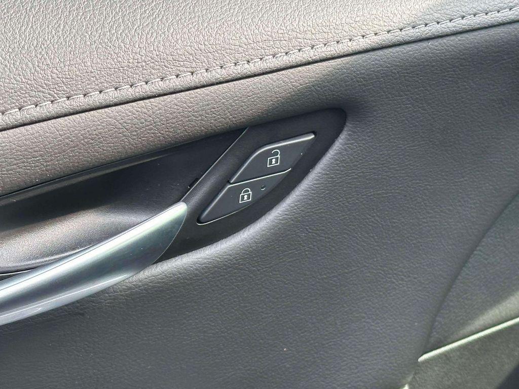 used 2024 Cadillac XT4 car, priced at $28,998