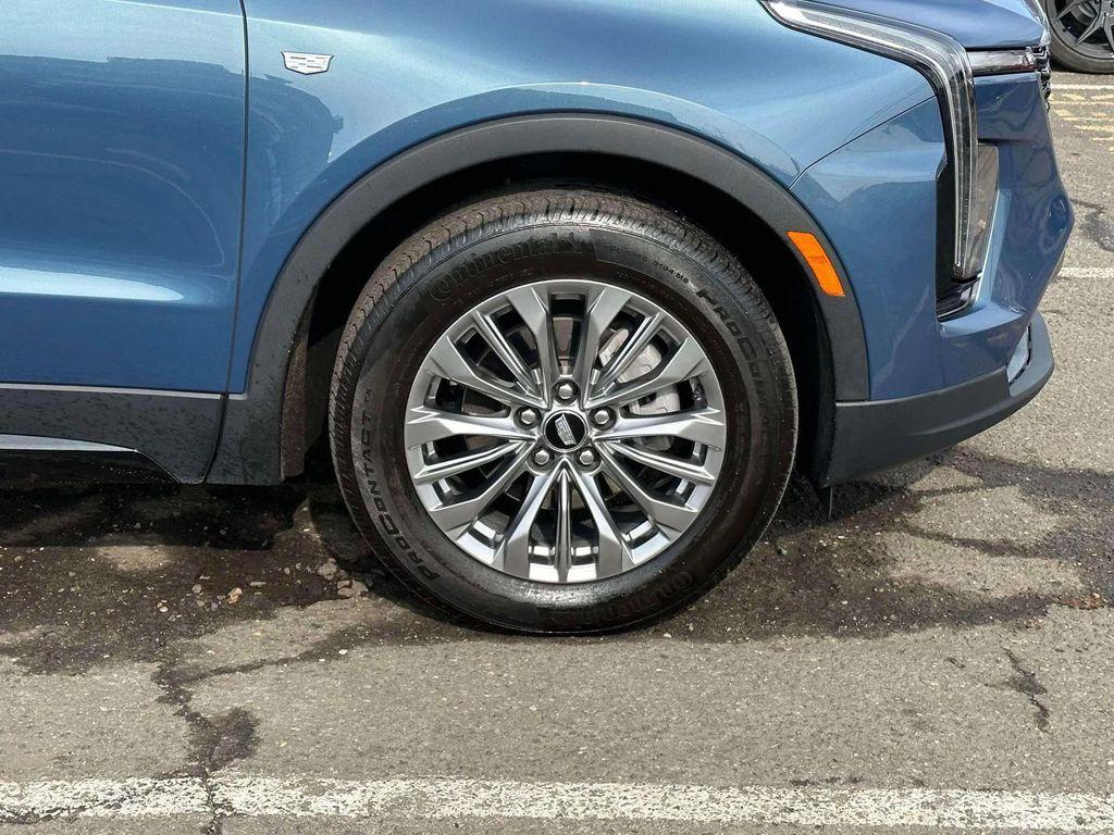 used 2024 Cadillac XT4 car, priced at $28,998