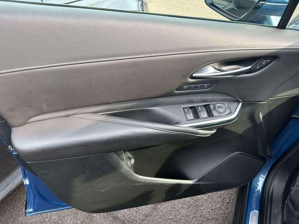 used 2024 Cadillac XT4 car, priced at $28,998