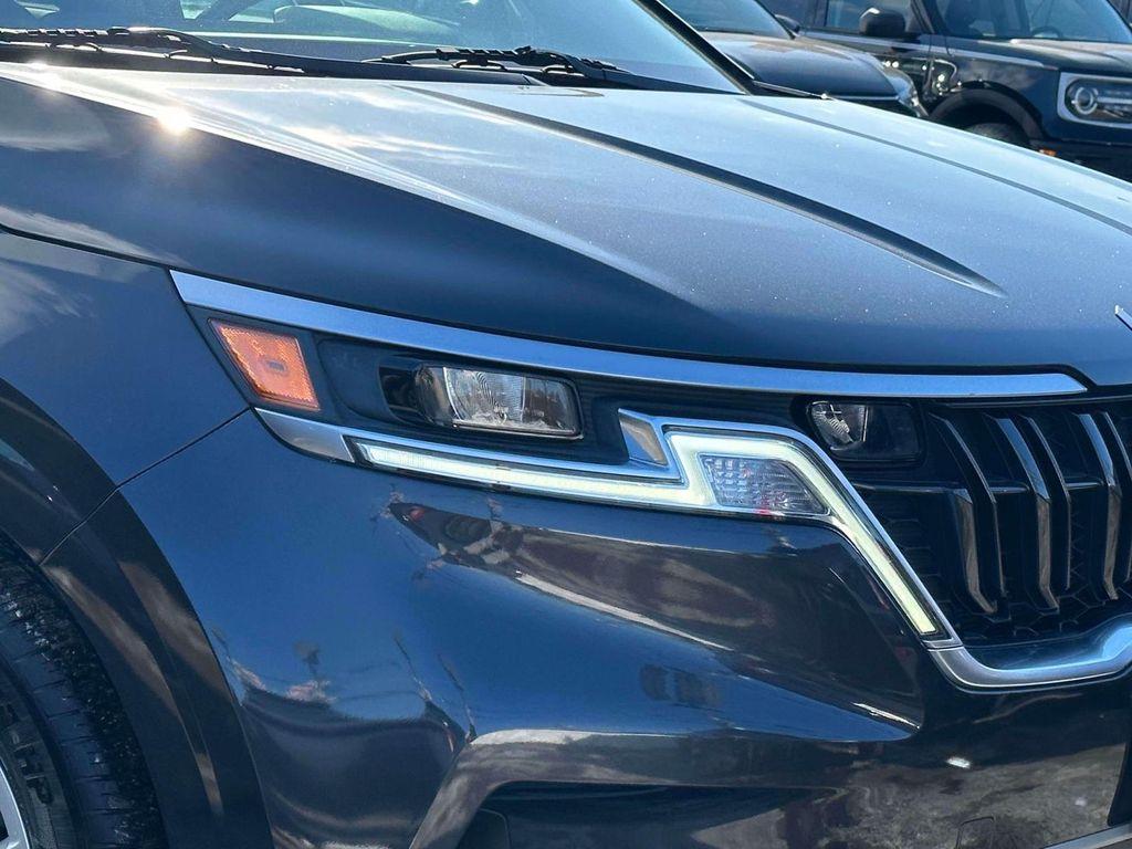 used 2022 Kia Carnival car, priced at $24,998