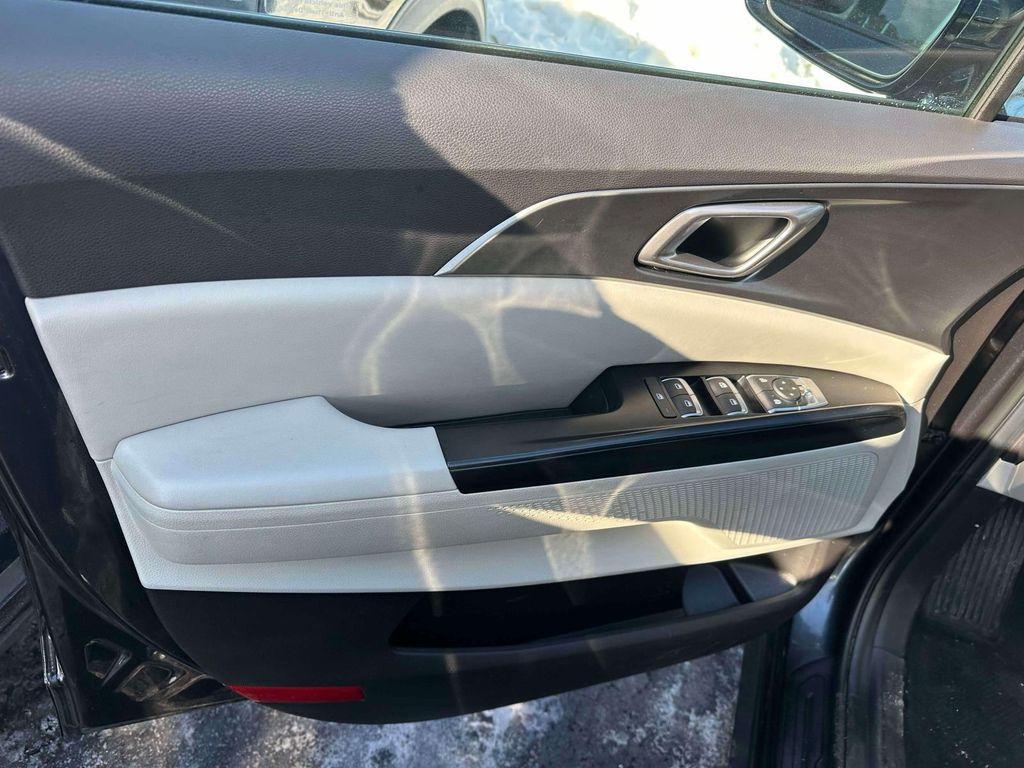 used 2022 Kia Carnival car, priced at $24,998