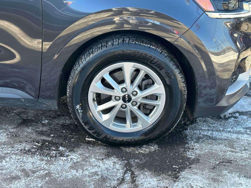 used 2022 Kia Carnival car, priced at $24,998