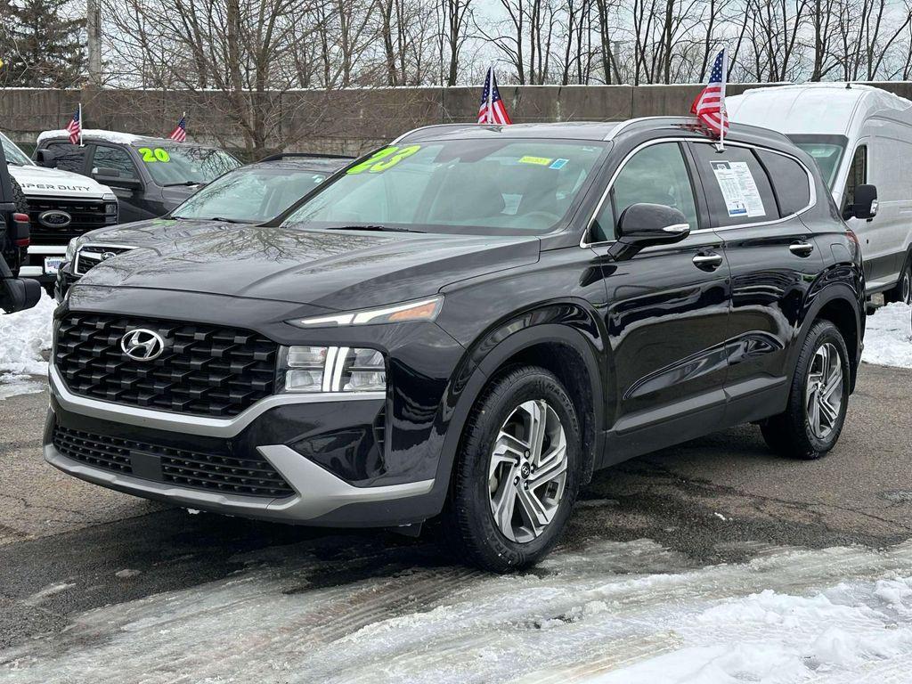 used 2023 Hyundai Santa Fe car, priced at $18,998