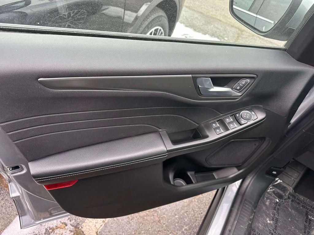 used 2023 Ford Escape PHEV car, priced at $23,998