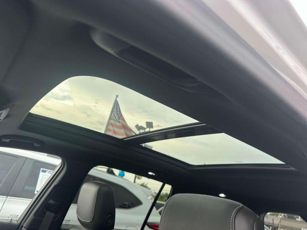 used 2022 Cadillac XT6 car, priced at $30,398