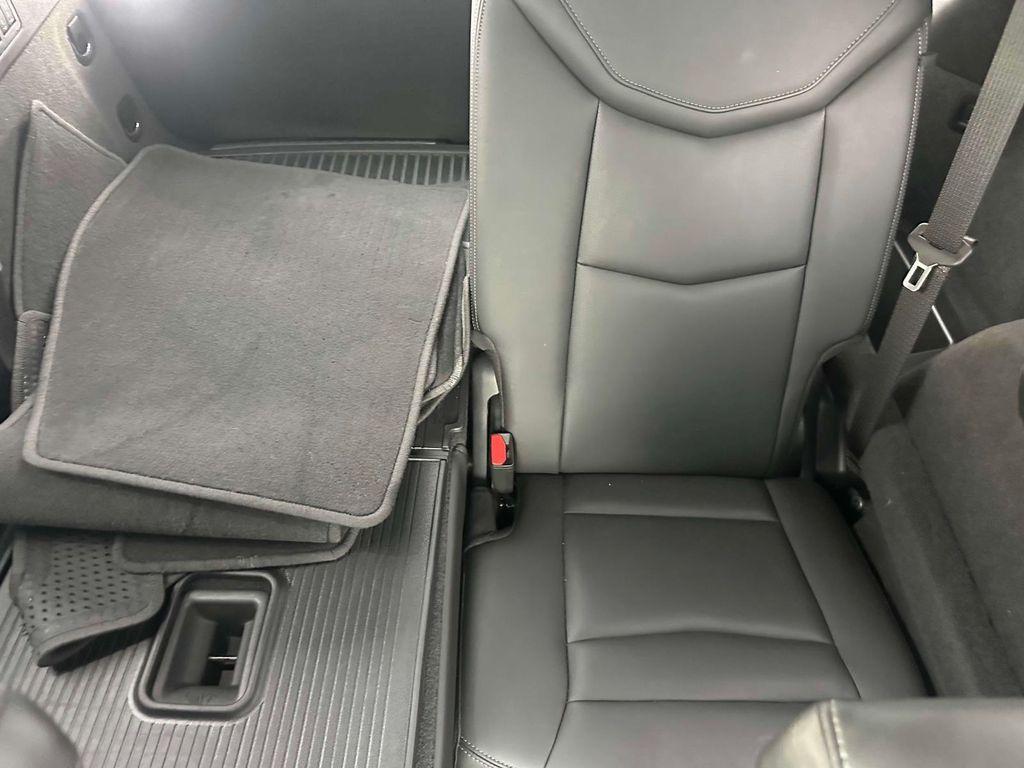 used 2022 Cadillac XT6 car, priced at $30,398