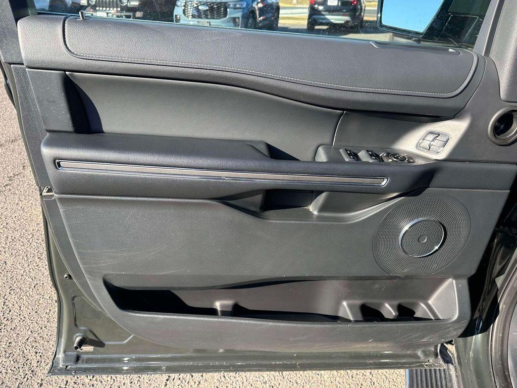 used 2023 Ford Expedition car, priced at $43,898