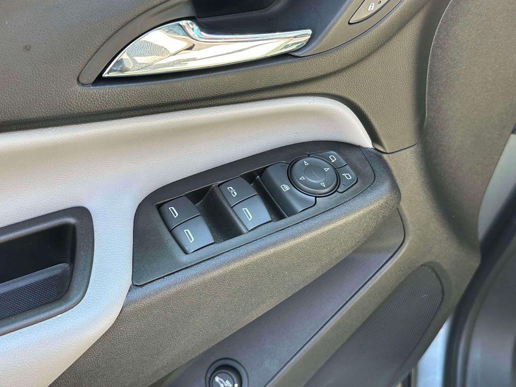 used 2023 Chevrolet Equinox car, priced at $16,998