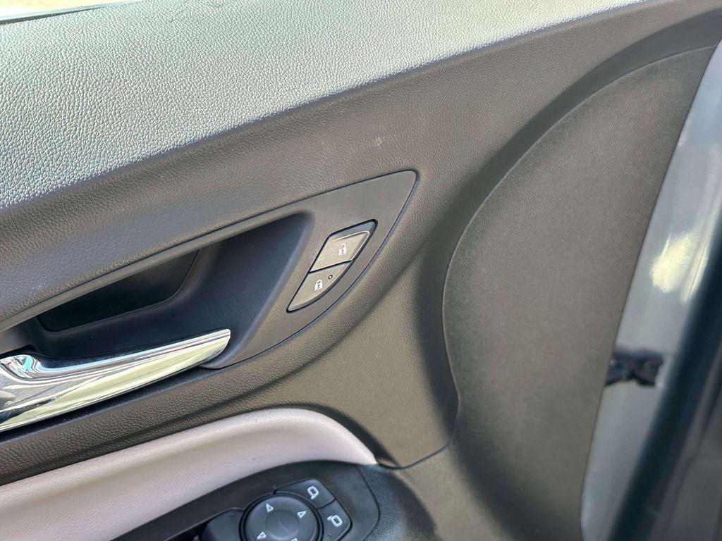 used 2023 Chevrolet Equinox car, priced at $16,998