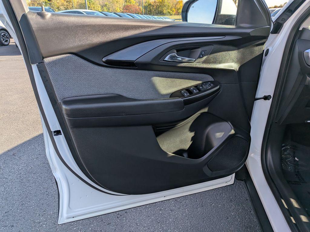 used 2023 Chevrolet TrailBlazer car, priced at $22,988