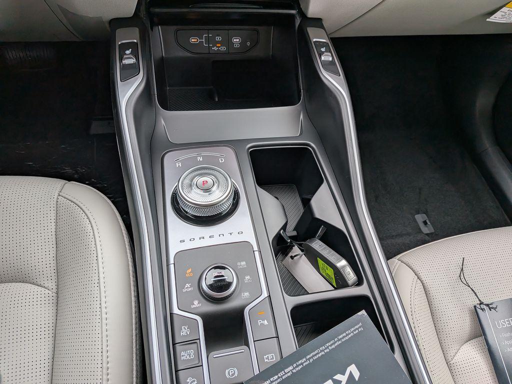 new 2026 Kia Sorento Plug-In Hybrid car, priced at $48,572