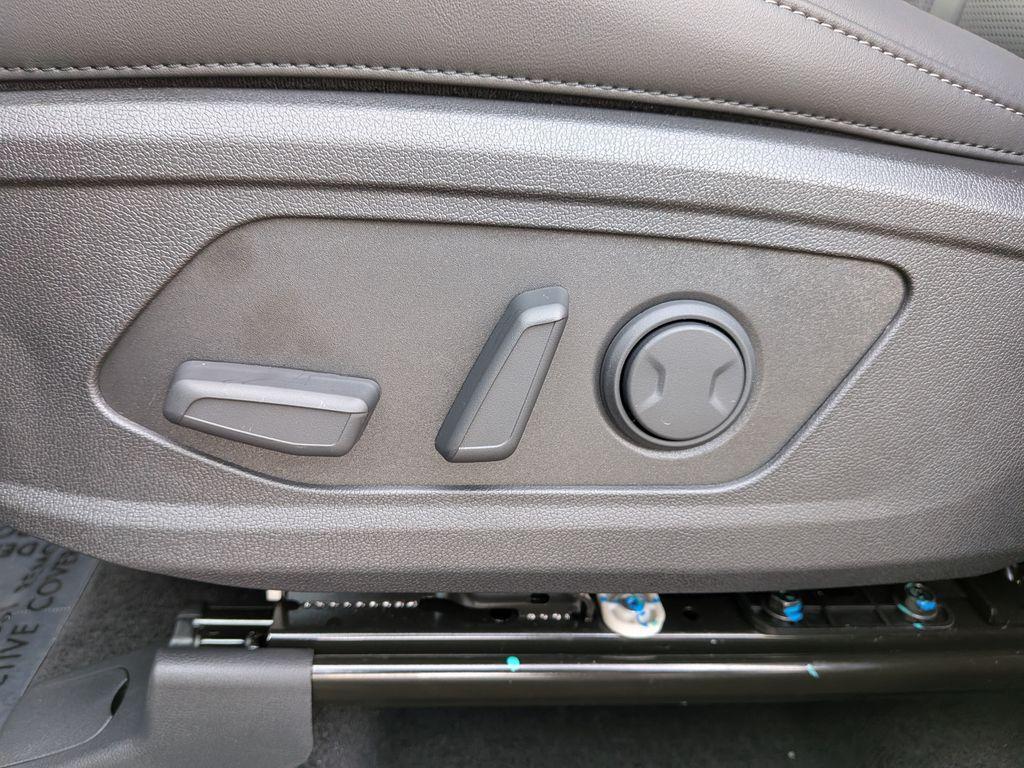 new 2026 Kia Sorento car, priced at $35,150