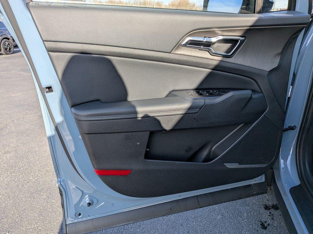 new 2026 Kia Sportage Hybrid car, priced at $35,655