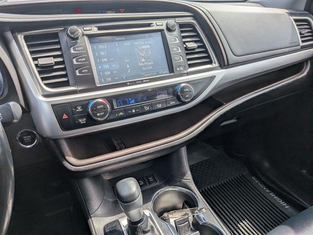 used 2019 Toyota Highlander car, priced at $21,538
