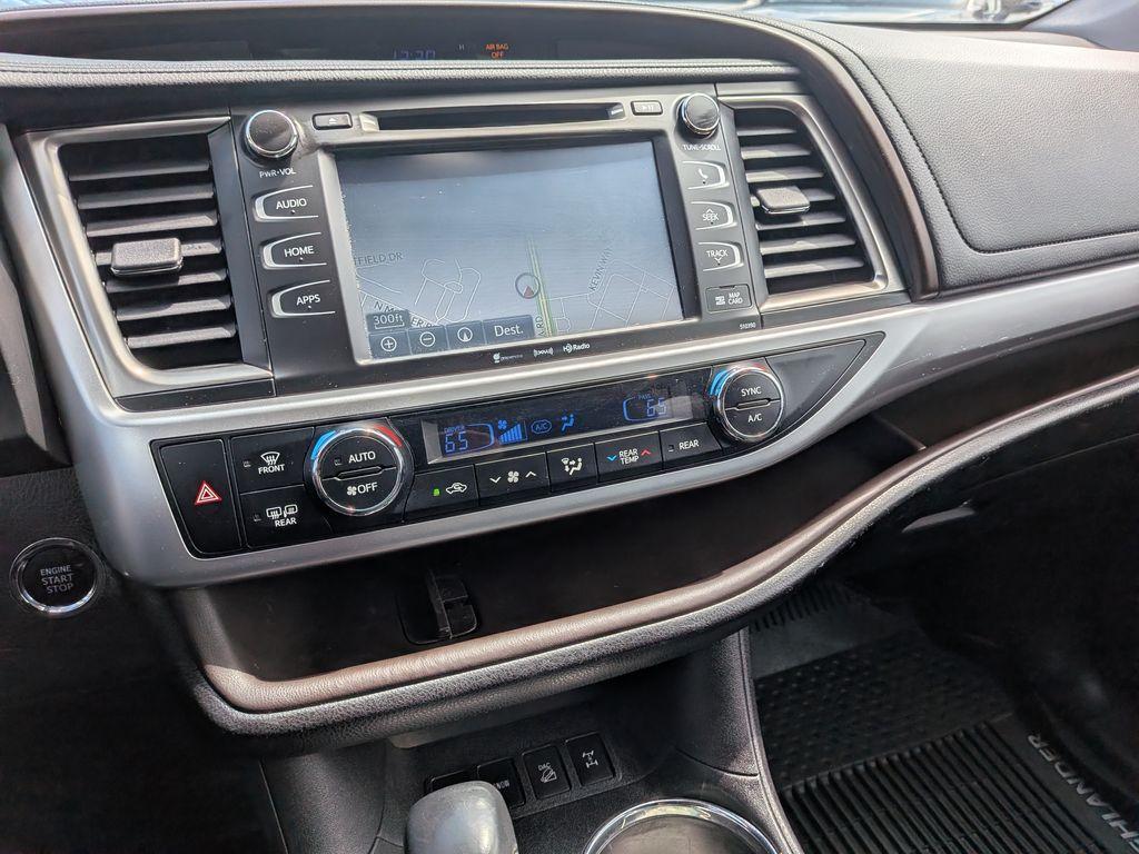 used 2019 Toyota Highlander car, priced at $21,538