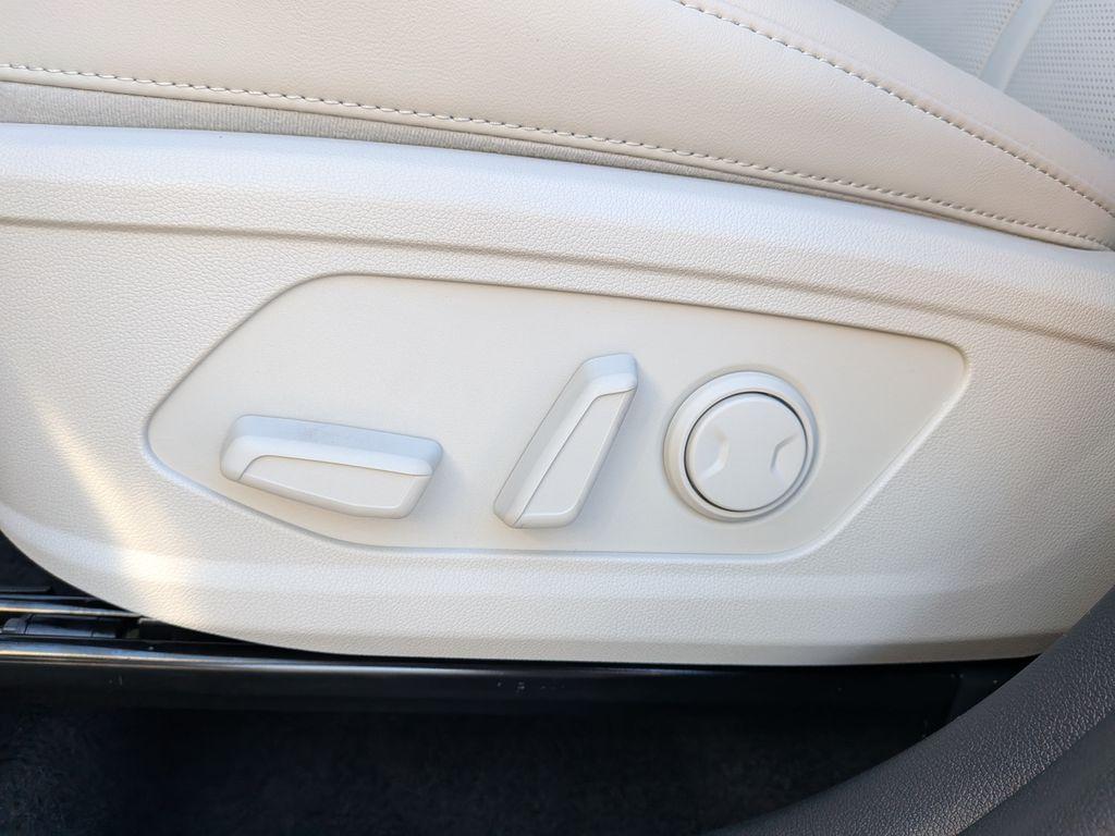 new 2026 Kia Sorento car, priced at $34,934