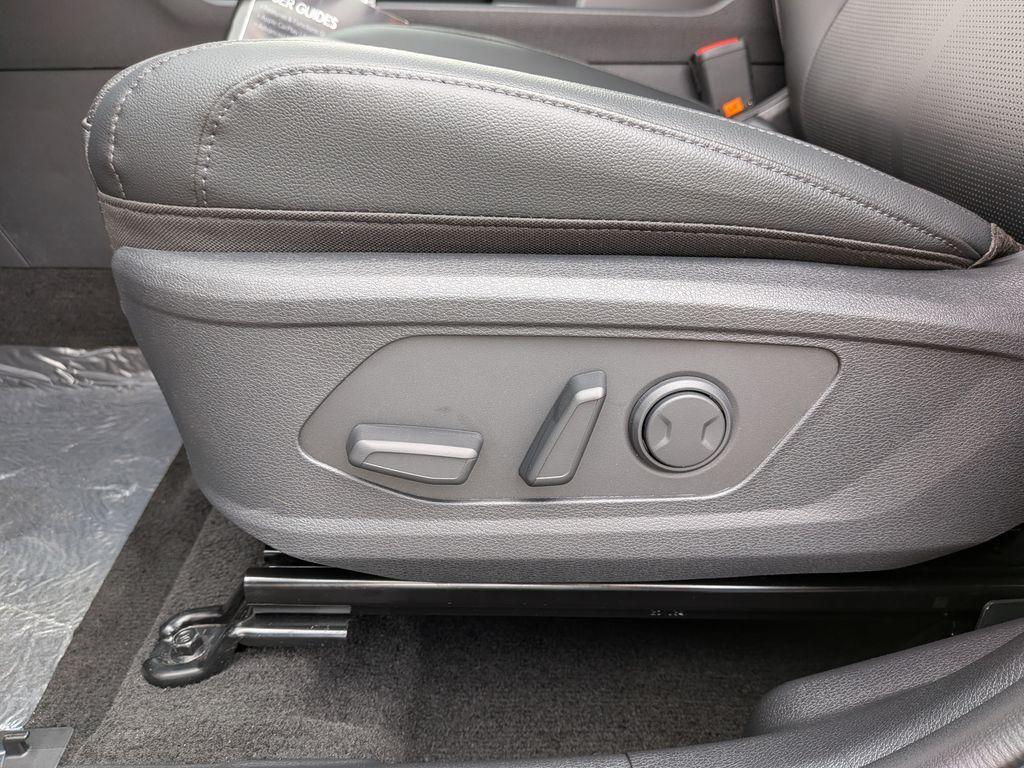 new 2026 Kia Sportage car, priced at $33,080