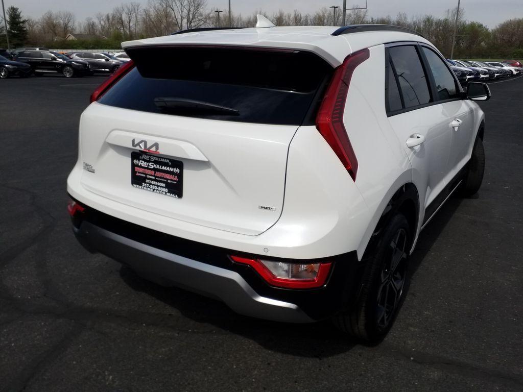 new 2025 Kia Niro car, priced at $30,821