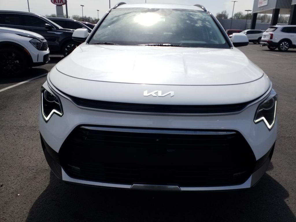 new 2025 Kia Niro car, priced at $30,821