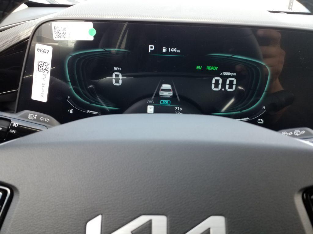 new 2025 Kia Niro car, priced at $30,821