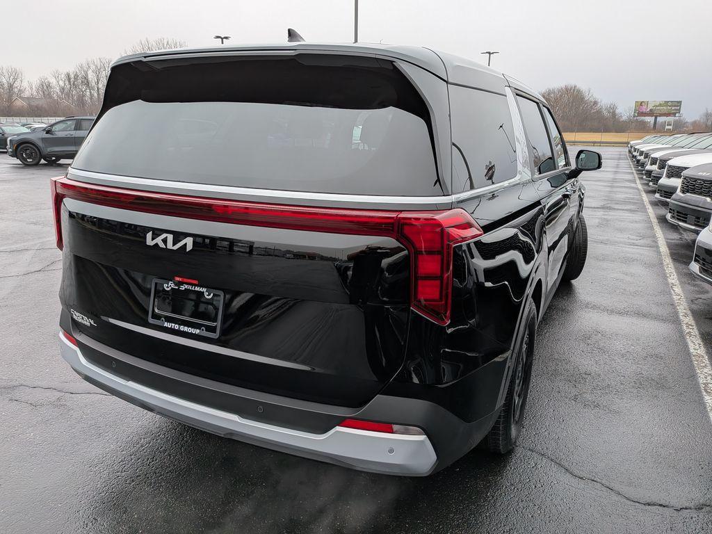 new 2026 Kia Carnival car, priced at $39,795